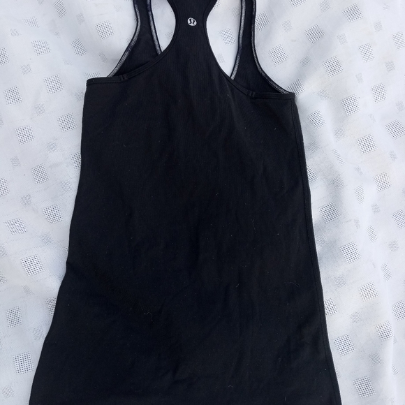 Lululemon - Picture 1 of 6